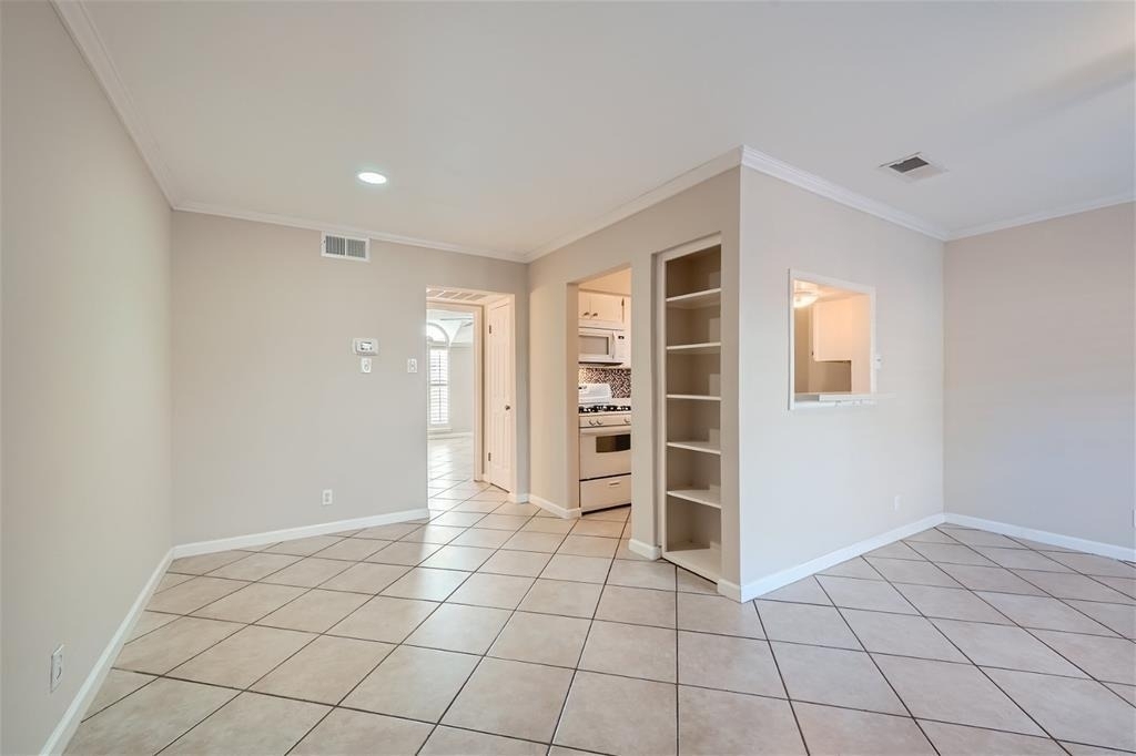 7920 Rockwood Ln - Photo 4