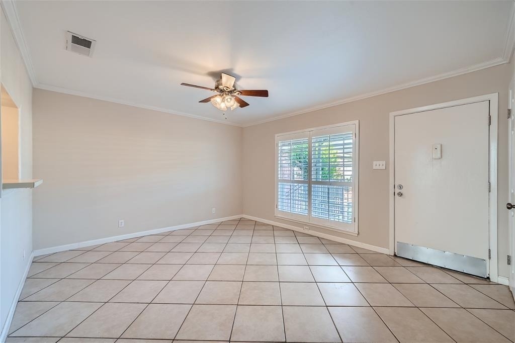 7920 Rockwood Ln - Photo 2