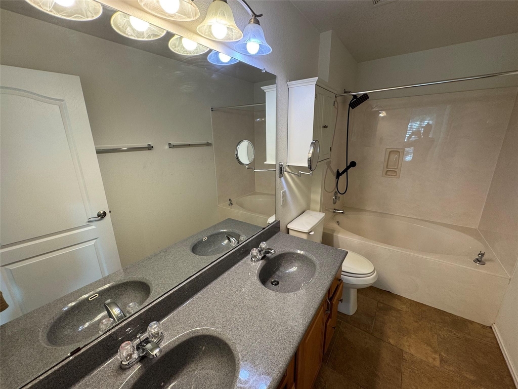 8901 Stambourne St - Photo 9