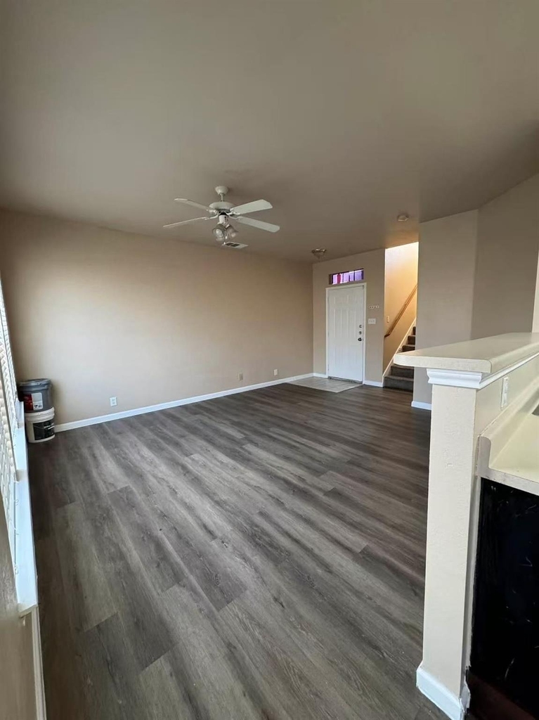 2705 Westhampton Ct - Photo 2
