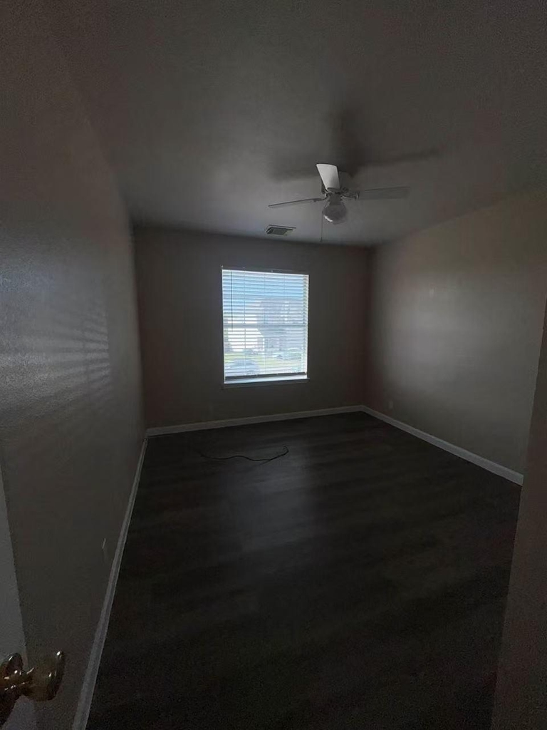 2705 Westhampton Ct - Photo 4