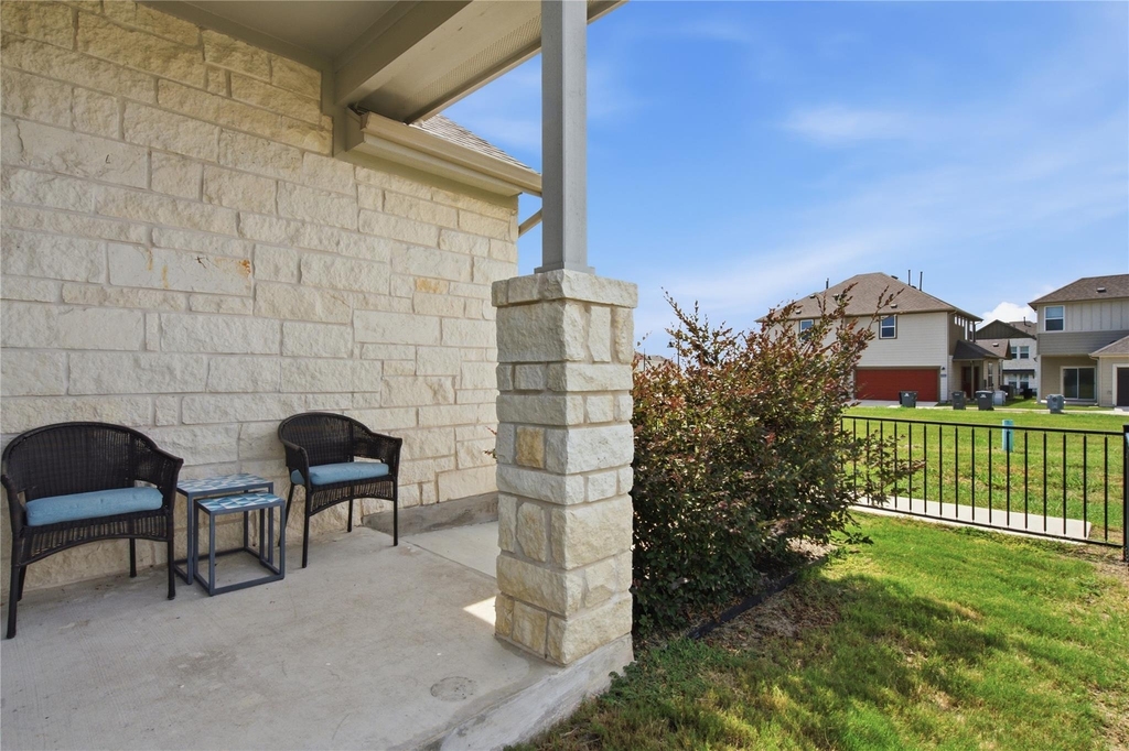 135 Pinnacle Ln - Photo 1