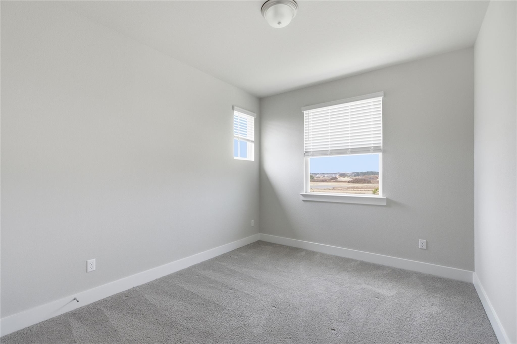 135 Pinnacle Ln - Photo 15