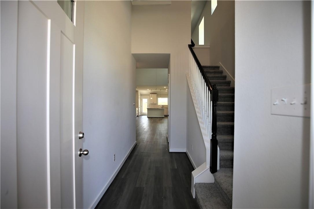 635 Pheasant Hill Ln - Photo 4