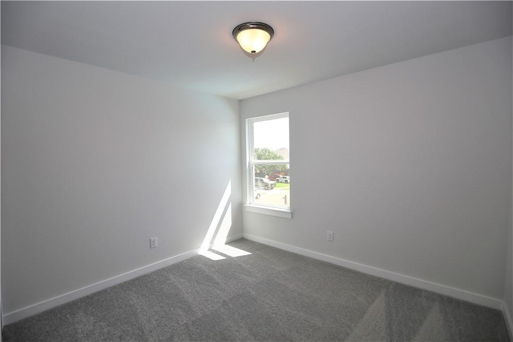 635 Pheasant Hill Ln - Photo 19