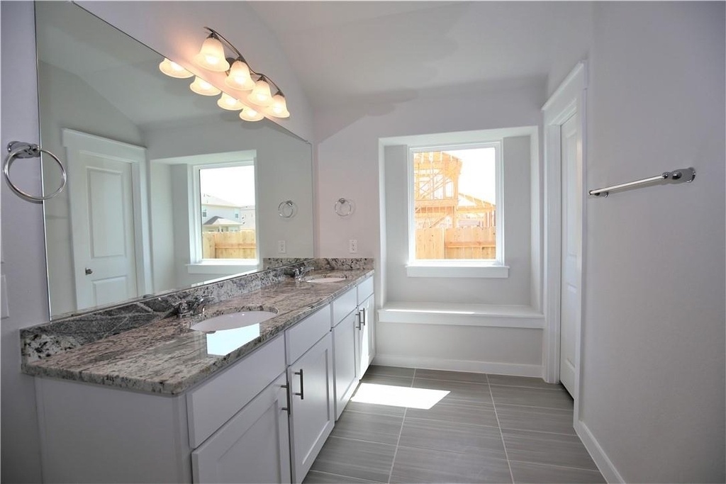 635 Pheasant Hill Ln - Photo 14