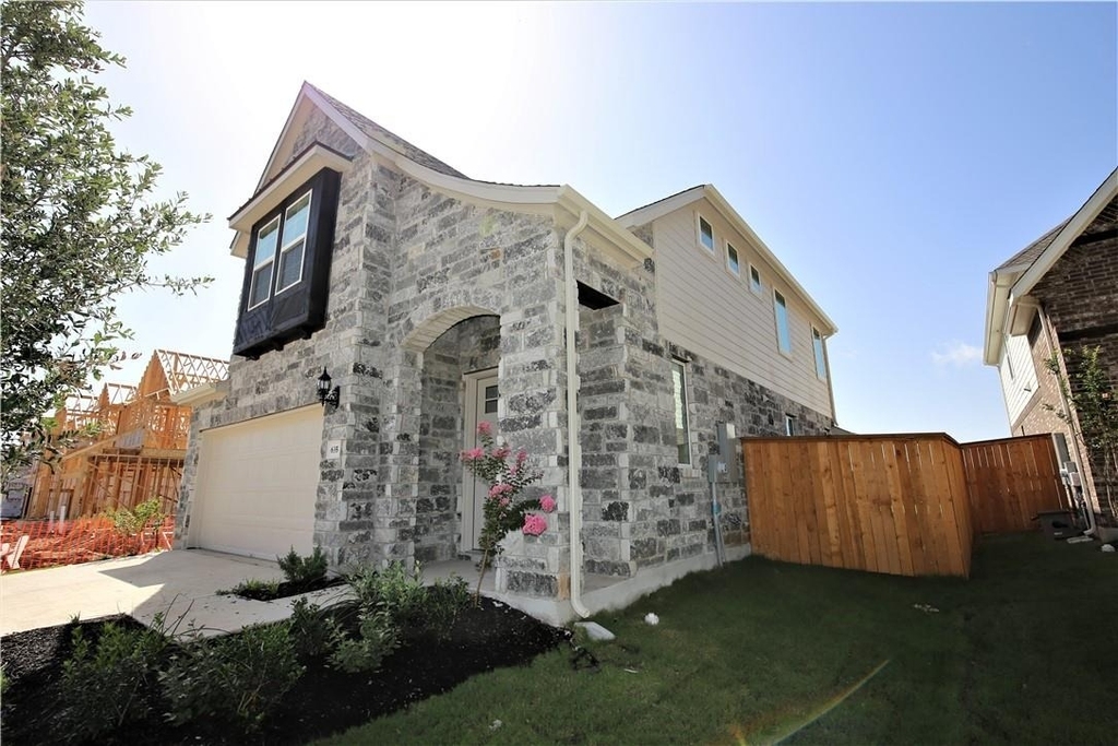 635 Pheasant Hill Ln - Photo 2