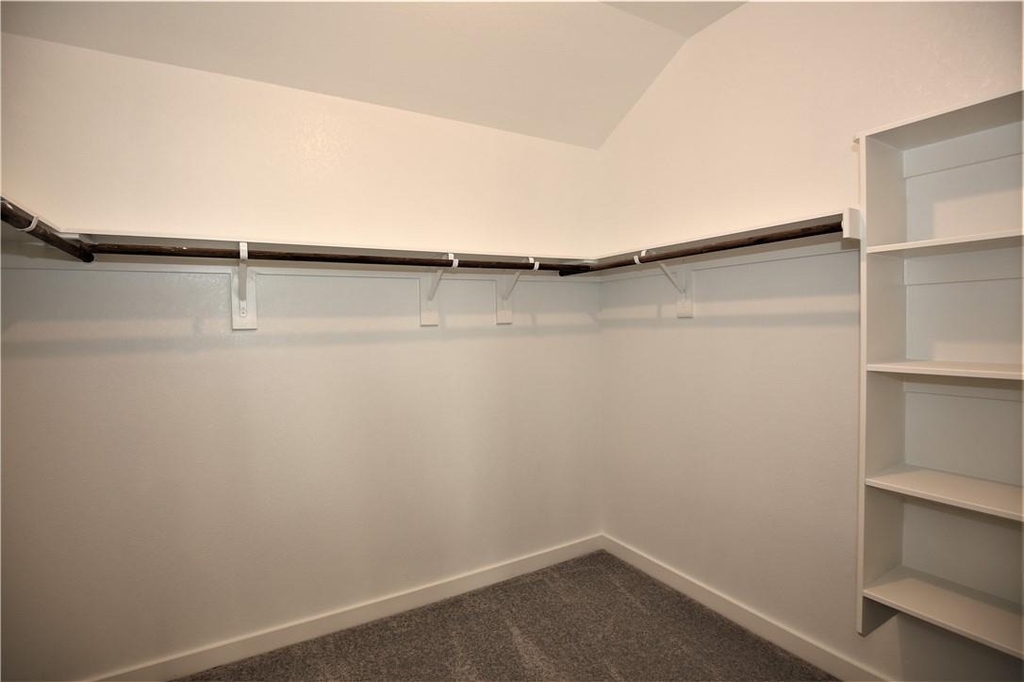 635 Pheasant Hill Ln - Photo 12