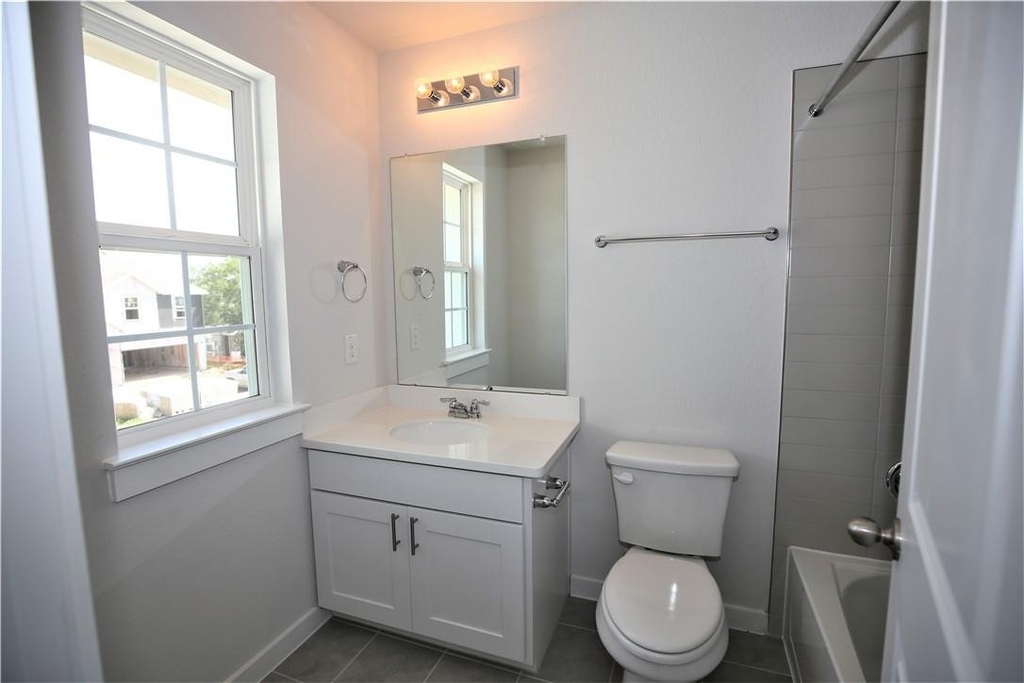 635 Pheasant Hill Ln - Photo 18