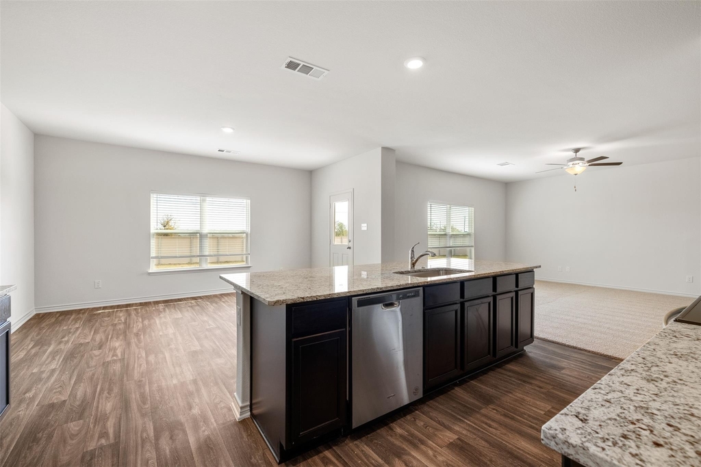 14301 Prairie Sod Ln - Photo 5