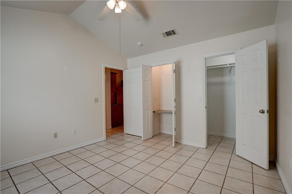 412 Burleson St - Photo 11