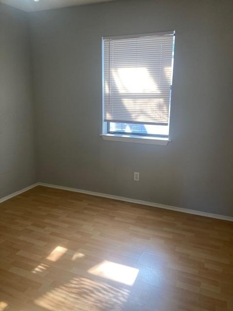 1203 W 49th St - Photo 6