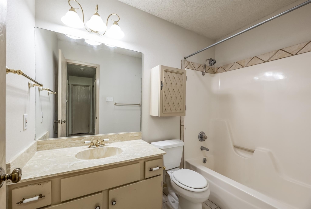 1006 Silbury Dr - Photo 12