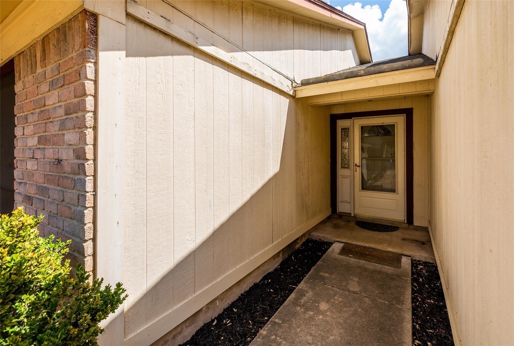 1006 Silbury Dr - Photo 18