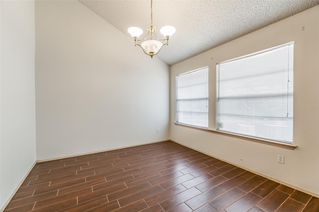 1006 Silbury Dr - Photo 8