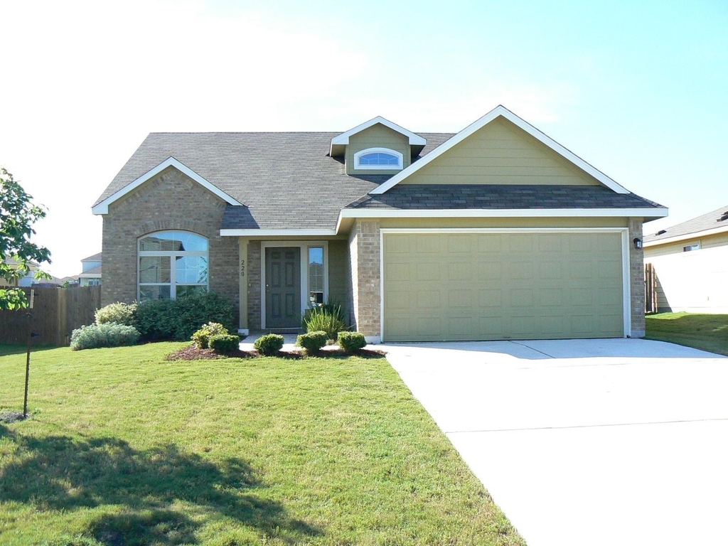 220 Westminster Dr - Photo 0