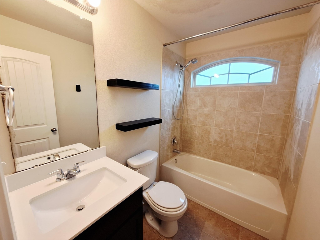 220 Westminster Dr - Photo 15
