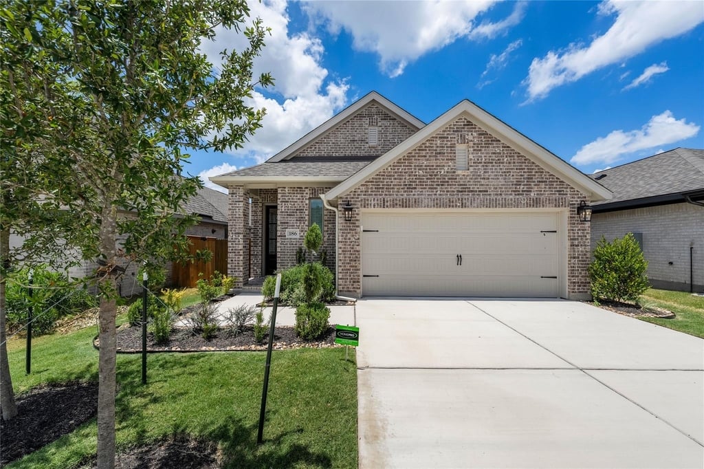 186 Blackborrow Dr - Photo 0