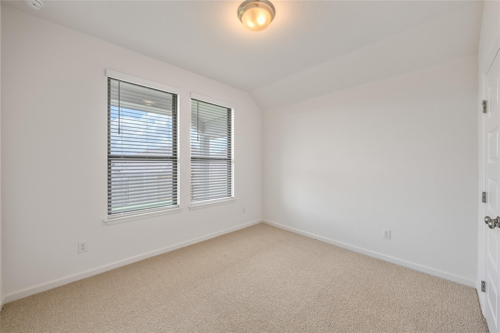 186 Blackborrow Dr - Photo 8