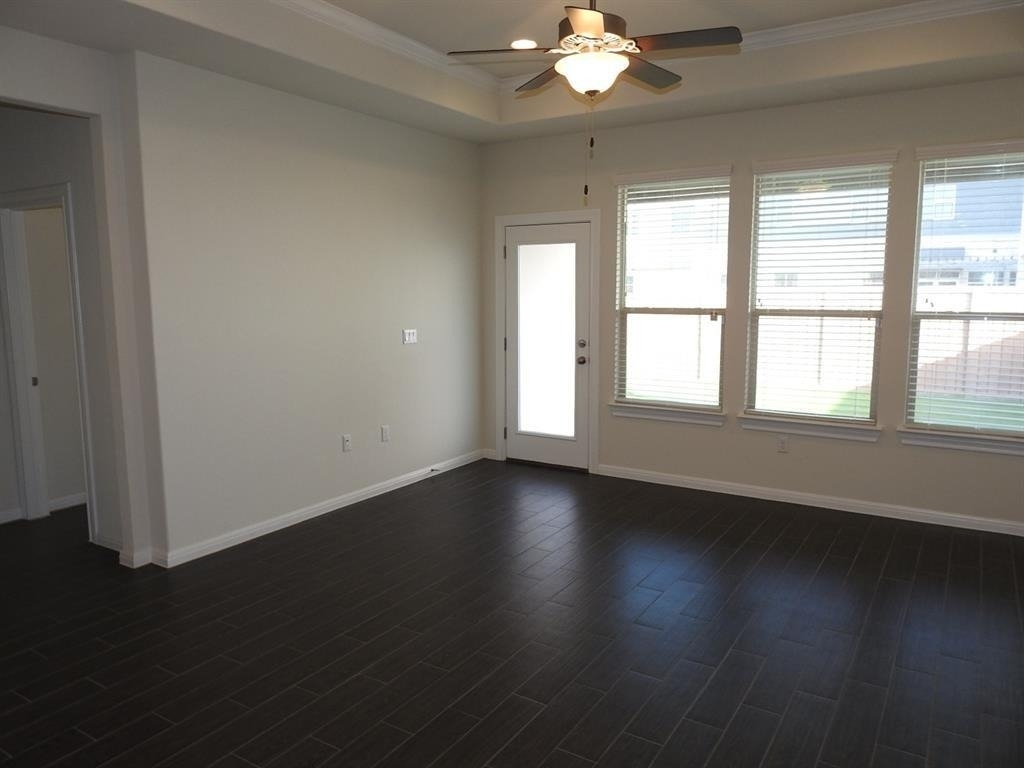 9903 Quercia Dr - Photo 4
