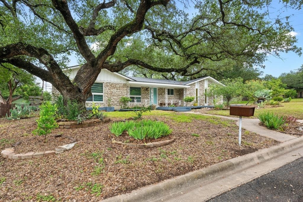 1003 Minda Dr - Photo 1