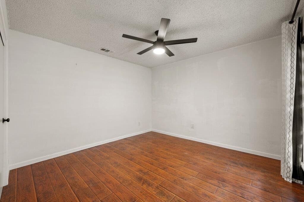 1003 Minda Dr - Photo 21