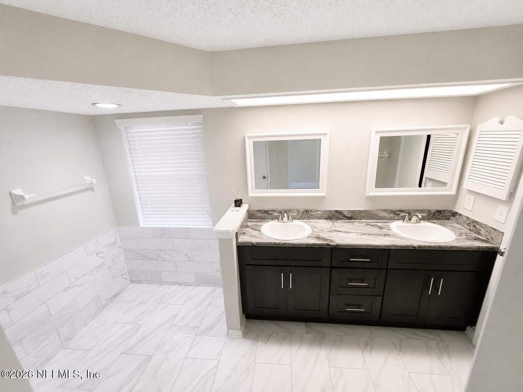 7855 Collins Ridge Boulevard - Photo 3