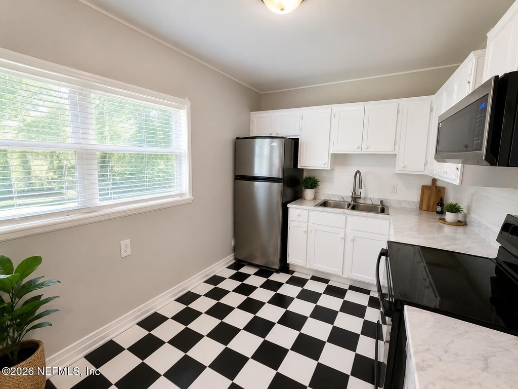 10415 Briarcliff Road E - Photo 5
