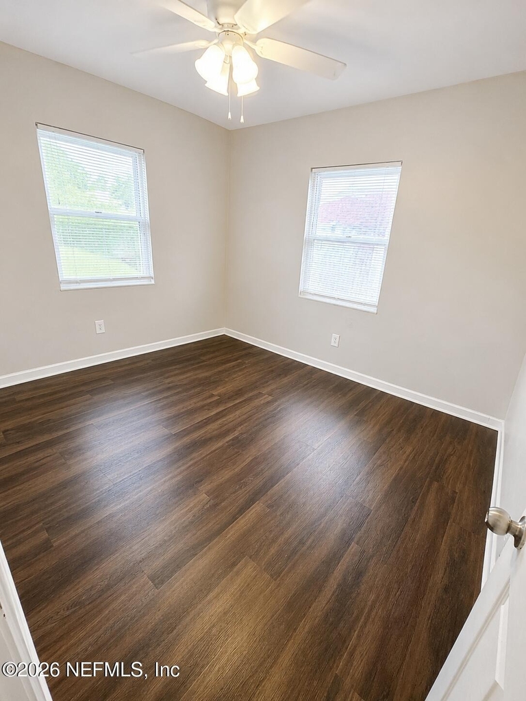 10415 Briarcliff Road E - Photo 13