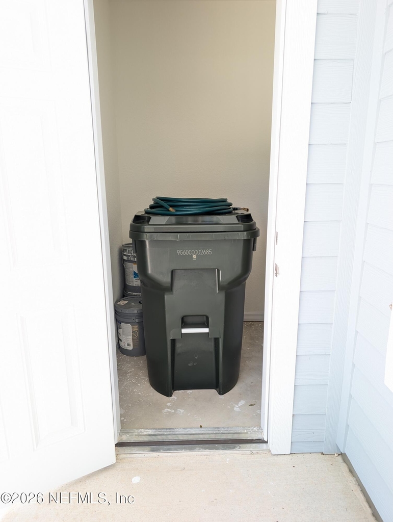 821 Ne 10th Street - Photo 16