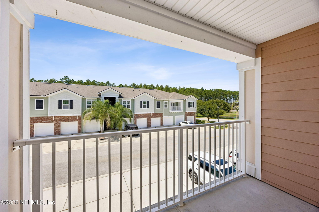 201 Larkin Place - Photo 17