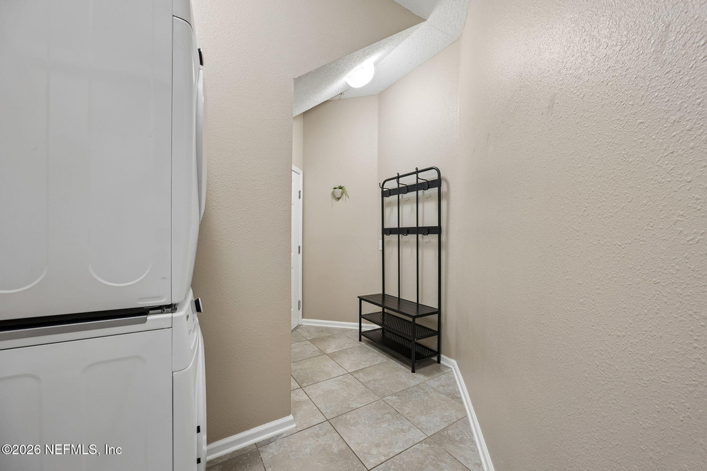 201 Larkin Place - Photo 16