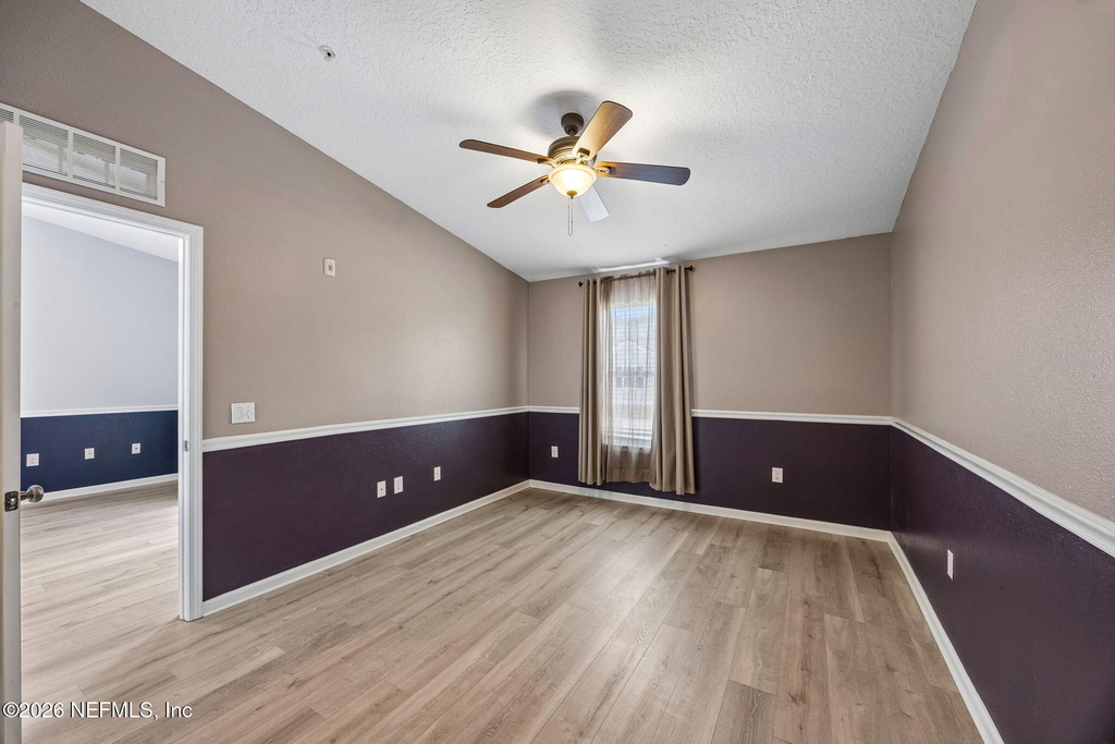 201 Larkin Place - Photo 8