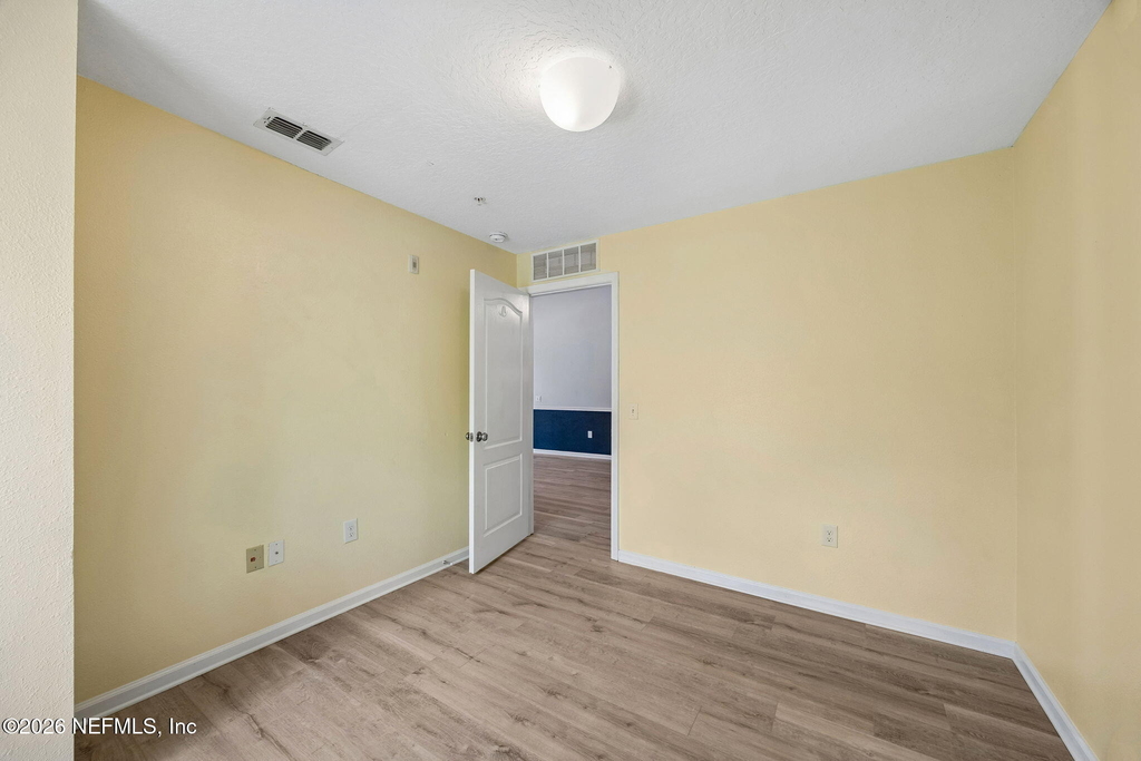 201 Larkin Place - Photo 12