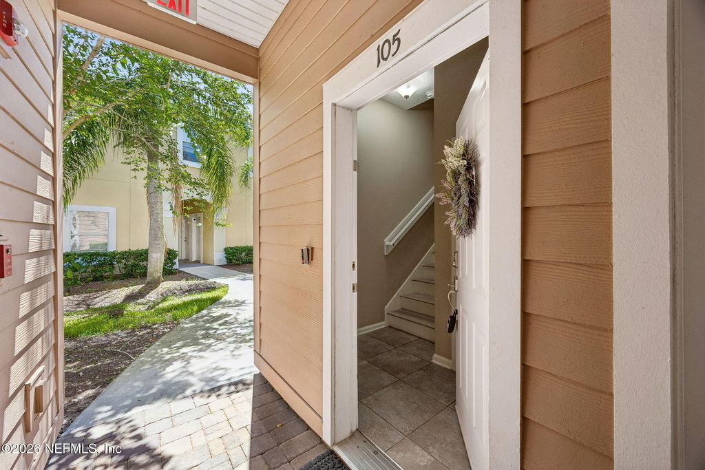 201 Larkin Place - Photo 0