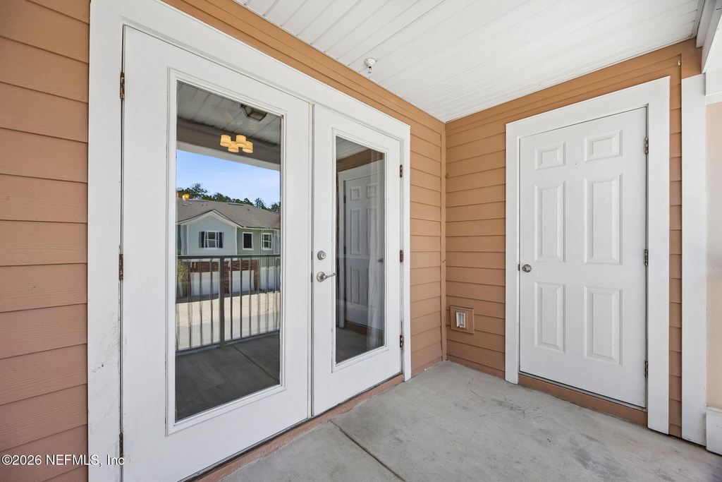 201 Larkin Place - Photo 18