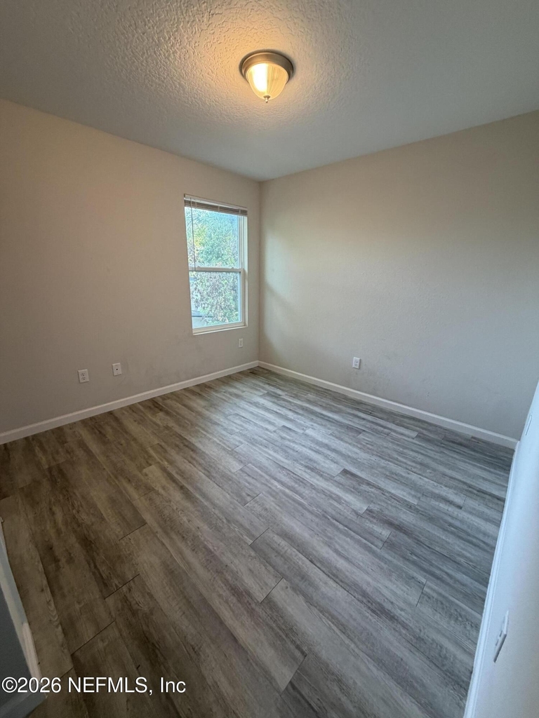 1441 E 25th Street - Photo 10