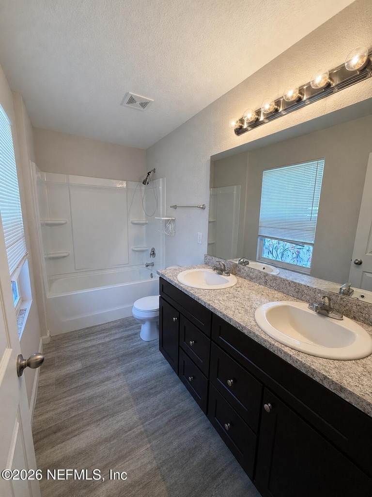 1441 E 25th Street - Photo 6
