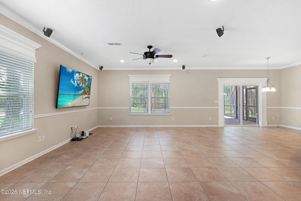 352 Silver Glen Avenue - Photo 10