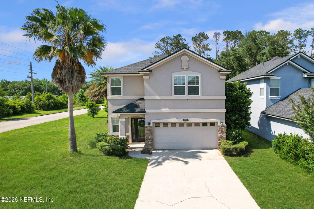 352 Silver Glen Avenue - Photo 1