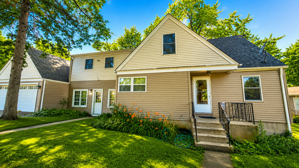 34734 N Long Avenue - Photo 2