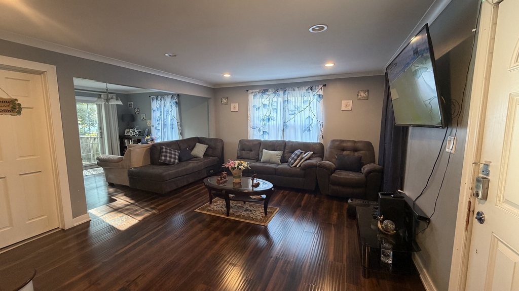 34734 N Long Avenue - Photo 5