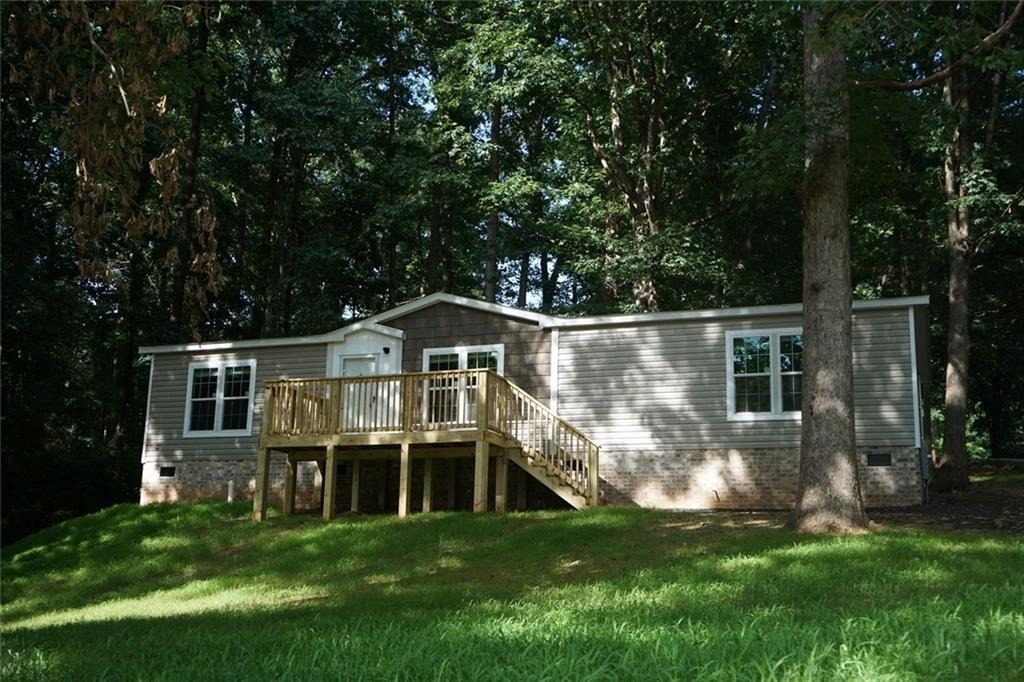 210 Woodland Street - Photo 0