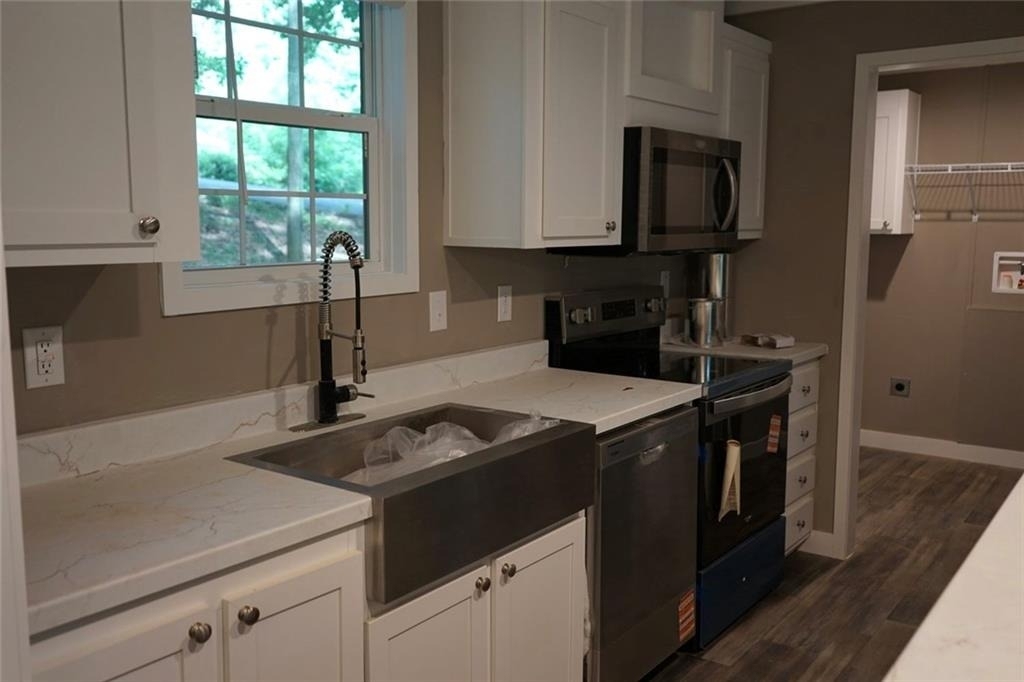 210 Woodland Street - Photo 8