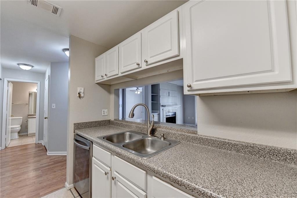 3655 Habersham Road Ne - Photo 7