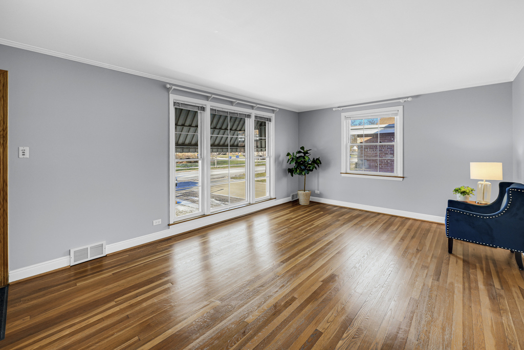 413 S Gilbert Avenue - Photo 2
