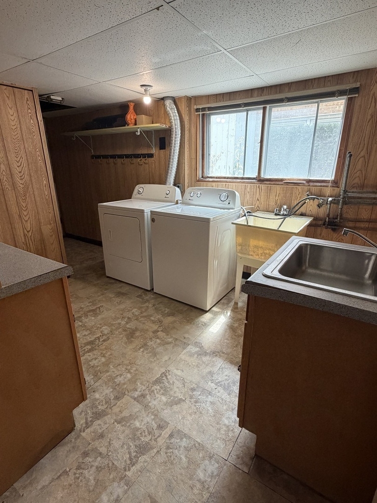 550 Laramie Avenue - Photo 17