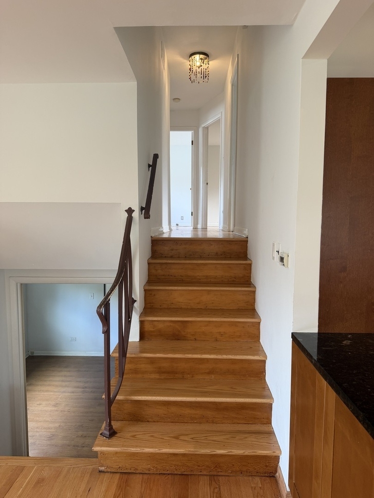 550 Laramie Avenue - Photo 20