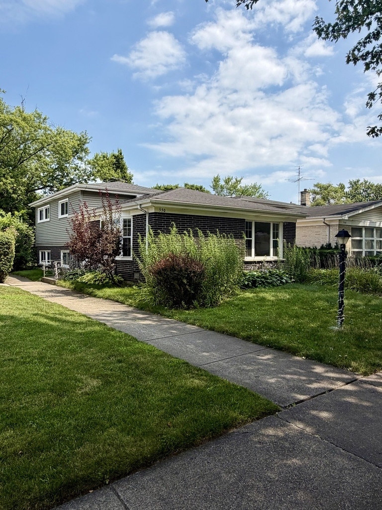 550 Laramie Avenue - Photo 0