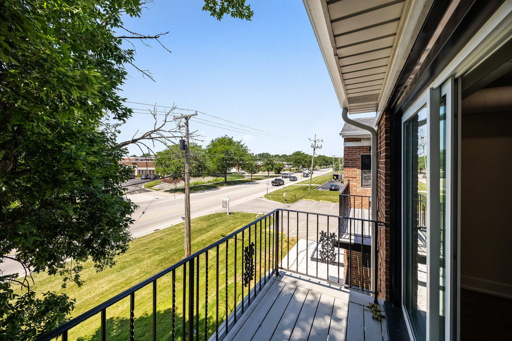 10225 Dearlove Road - Photo 7